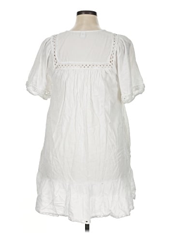 Old Navy Casual Dress (view 2)