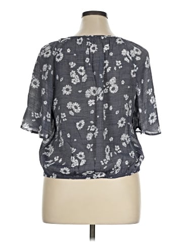Counterparts Short Sleeve Blouse (view 2)