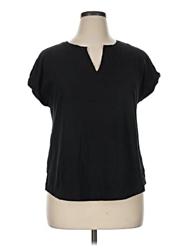 Lane Bryant Outlet Short Sleeve T-Shirt (view 1)