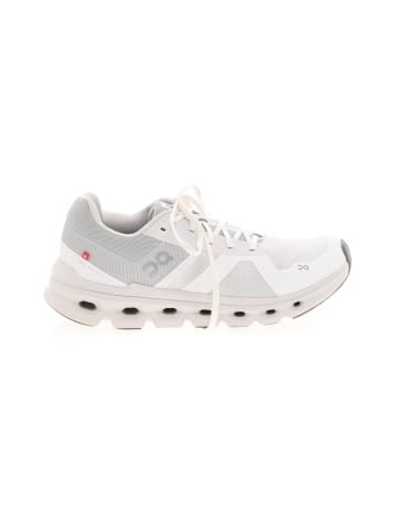 On Cloud Sneakers (view 1)