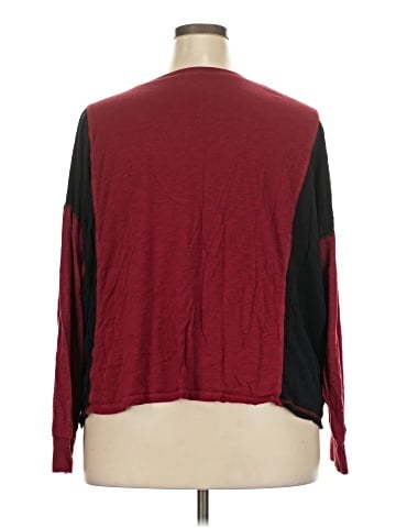 Torrid 3/4 Sleeve T-Shirt (view 2)