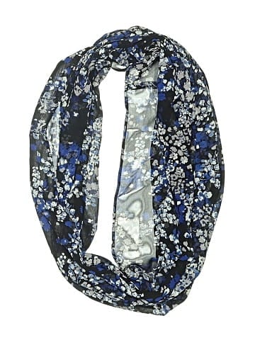 Kohl's Scarf (view 1)