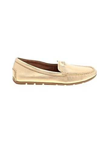 Coach Flats (view 1)