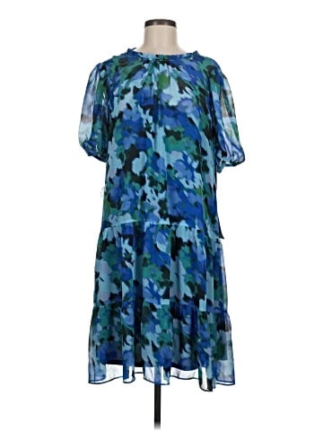 Julia Jordan Casual Dress (view 1)