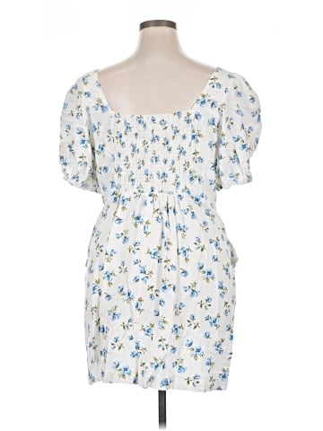 Old Navy Casual Dress (view 2)