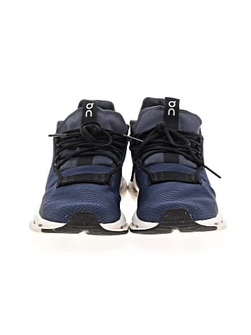 On Cloud Sneakers (view 2)