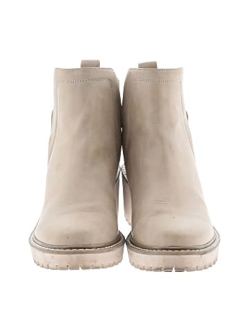 DV Ankle Boots (view 2)