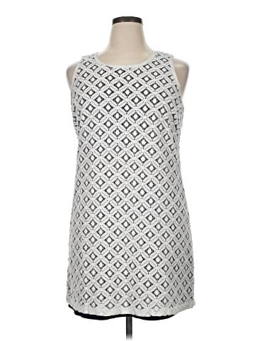 Apt. 9 Casual Dress (view 1)