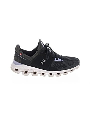 On Cloud Sneakers (view 1)