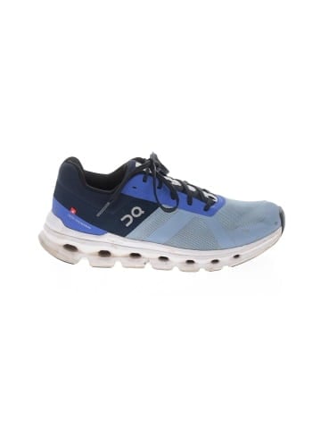 On Cloud Sneakers (view 1)