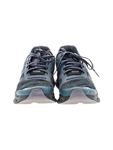 On Cloud Sneakers (view 2)