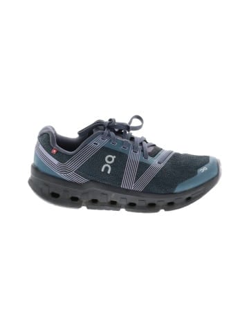 On Cloud Sneakers (view 1)