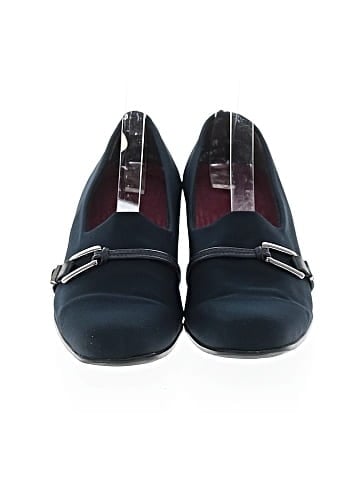 Munro American Heels (view 2)