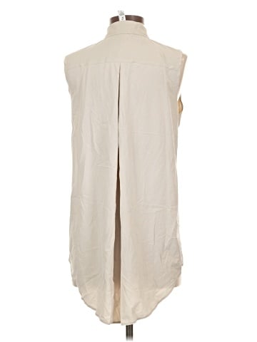 Athleta Sleeveless Button-Down Shirt (view 2)