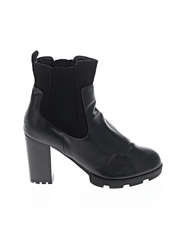 Journee Collection Ankle Boots (view 1)