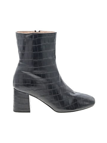 Journee Collection Ankle Boots (view 1)