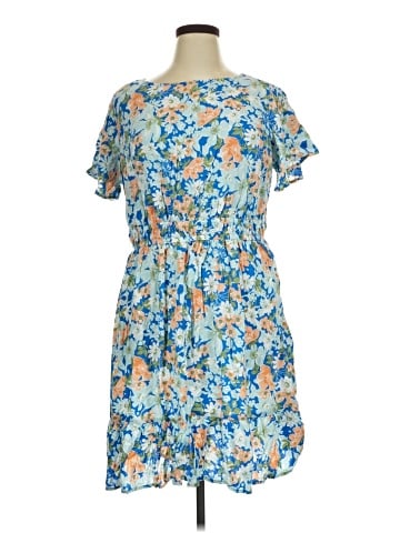 Croft & Barrow Casual Dress (view 1)