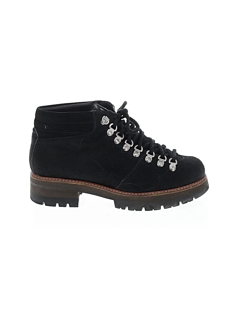 Pre-owned Clarks Ankle Boots In Black