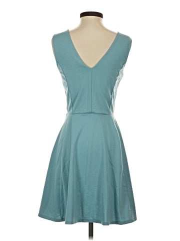H&M Casual Dress (view 2)