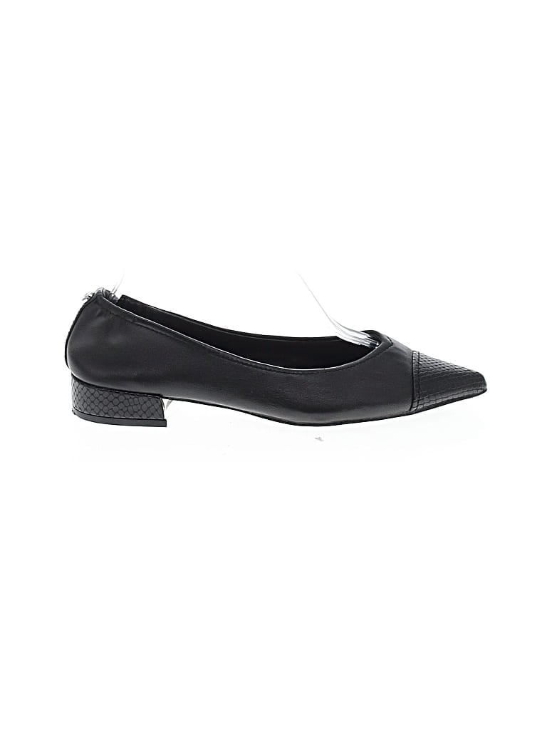 Pre-owned Donald J Pliner Flats In Black