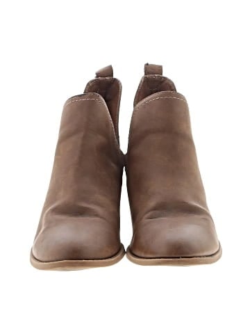 Universal Thread Ankle Boots (view 2)