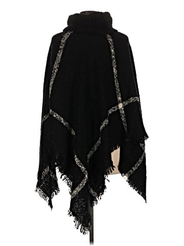 Coco + Carmen Poncho (view 2)