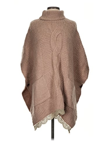 Easel Poncho (view 1)