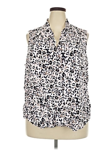 Nic + Zoe Sleeveless Button-Down Shirt (view 1)