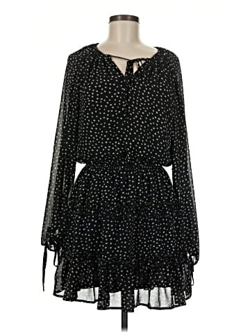 Le Lis Casual Dress (view 1)