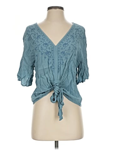 Eyeshadow 3/4 Sleeve Blouse (view 1)