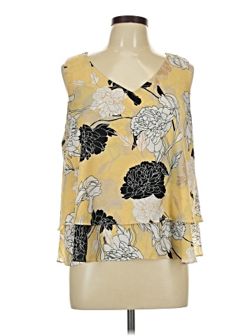 Liz Claiborne Career Sleeveless Blouse (view 1)