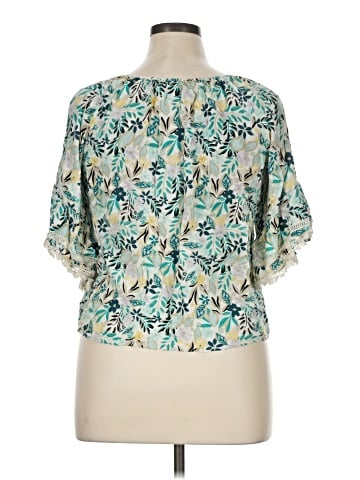 I.N. Studio Short Sleeve Blouse (view 2)