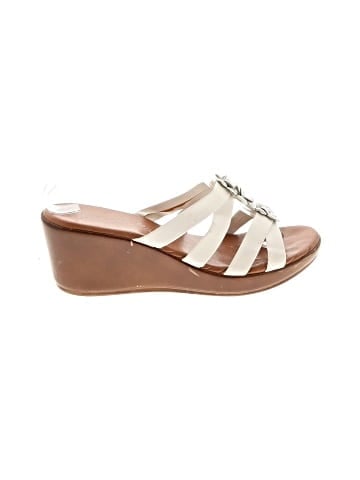 Toscanella Wedges (view 1)