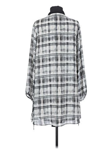 Charles Henry 3/4 Sleeve Blouse (view 2)