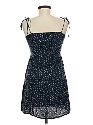 Old Navy Casual Dress (view 2)