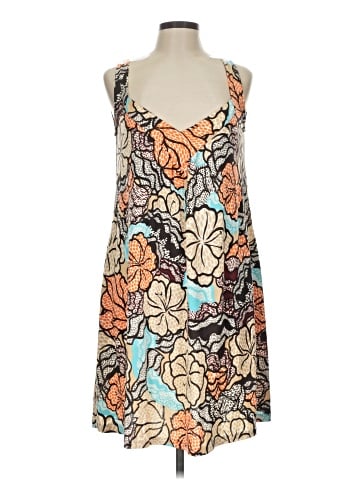 Diane von Furstenberg Casual Dress (view 1)