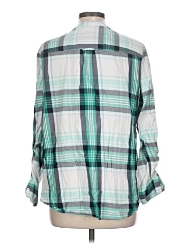 Croft & Barrow Long Sleeve Button-Down Shirt (view 2)
