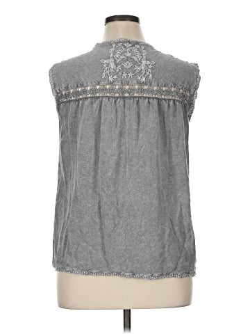Solitaire Sleeveless Blouse (view 2)