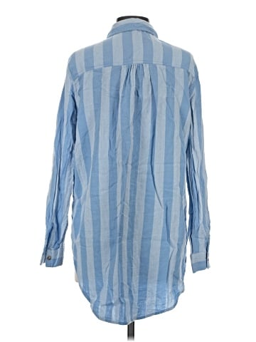 Maurices Long Sleeve Button-Down Shirt (view 2)