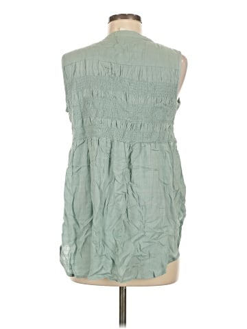 Knox Rose Sleeveless Button-Down Shirt (view 2)