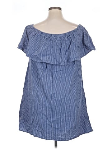 Old Navy Casual Dress (view 2)