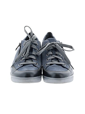 Munro American Sneakers (view 2)