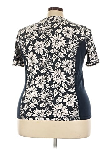 Liz Claiborne Short Sleeve T-Shirt (view 2)