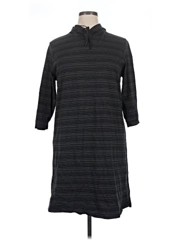 Ascend Poncho (view 1)