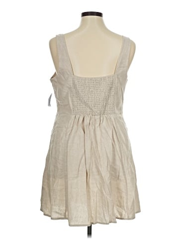 Old Navy Casual Dress (view 2)