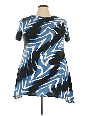 Lularoe Short Sleeve T-Shirt (view 1)