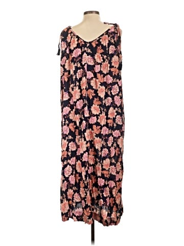Old Navy Casual Dress (view 2)
