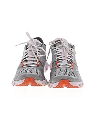 On Cloud Sneakers (view 2)