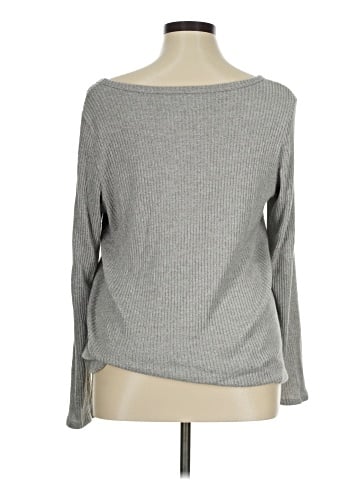 American Eagle Outfitters Pullover Sweater (view 2)