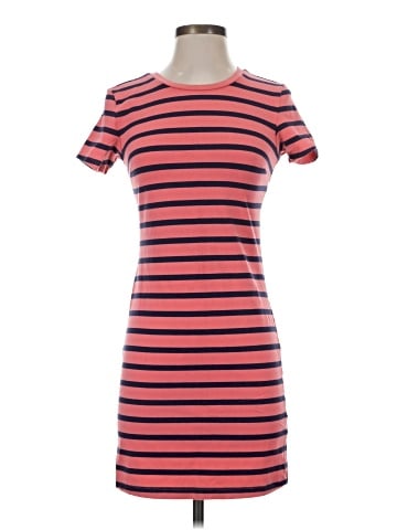 Old Navy Casual Dress (view 1)